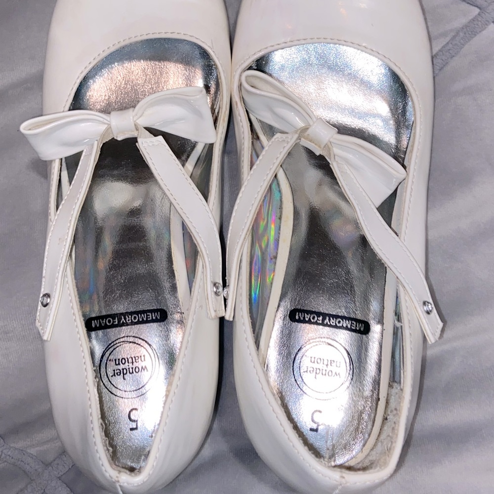 any pair of shoes you want for 4$, or whole bundle for 25$.